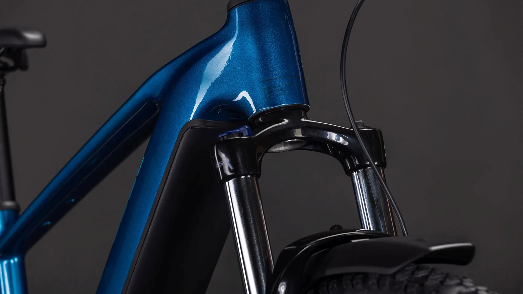 Fourche suspendue et cadre